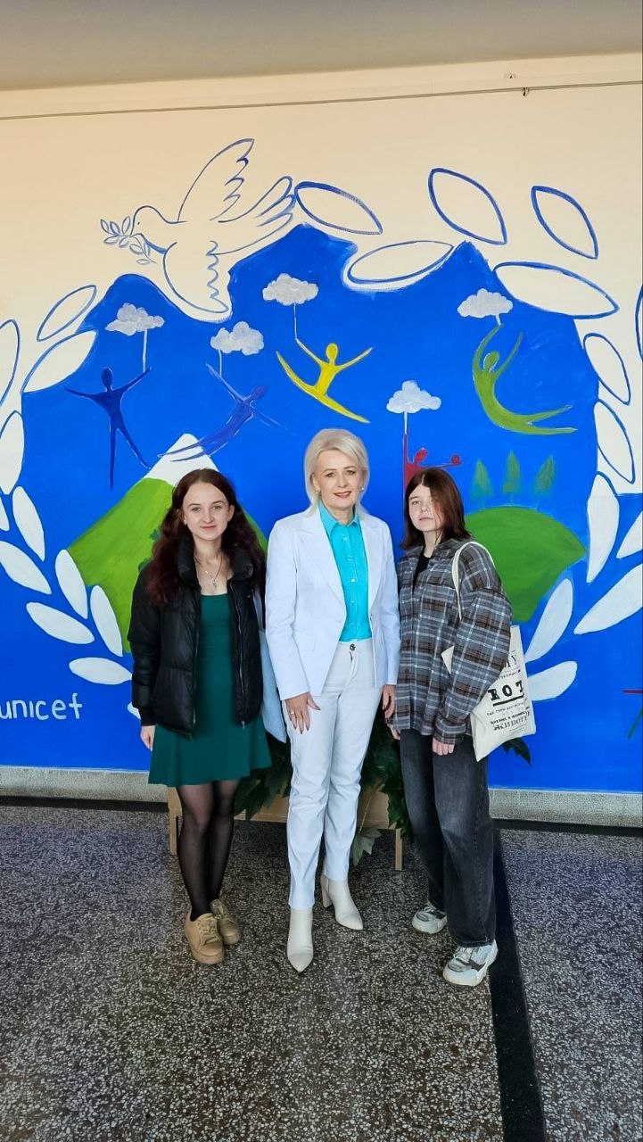 Визит студенток из Российской Федерации в Основную школу «Пале»