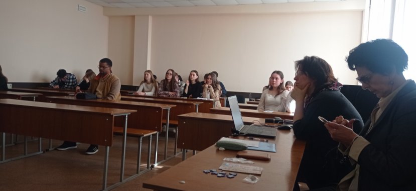 На секции "Проблемы и перспективы развития национальной и мировой экономики: теоретический и прикладной аспекты"