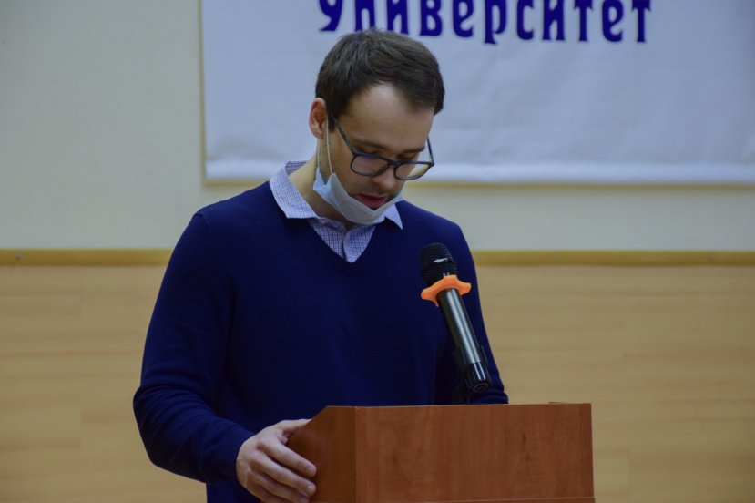 Investigation Department officers held a lesson for students about countering extremism and terrorism