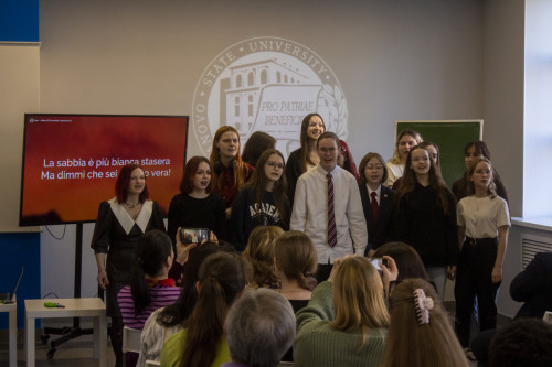 Лингвистическая весна с Asamblea Romana