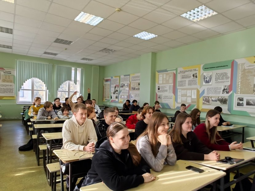 Знакомство ИТ-первокурсников с траекторией развития и обучения от компании «Консультант»