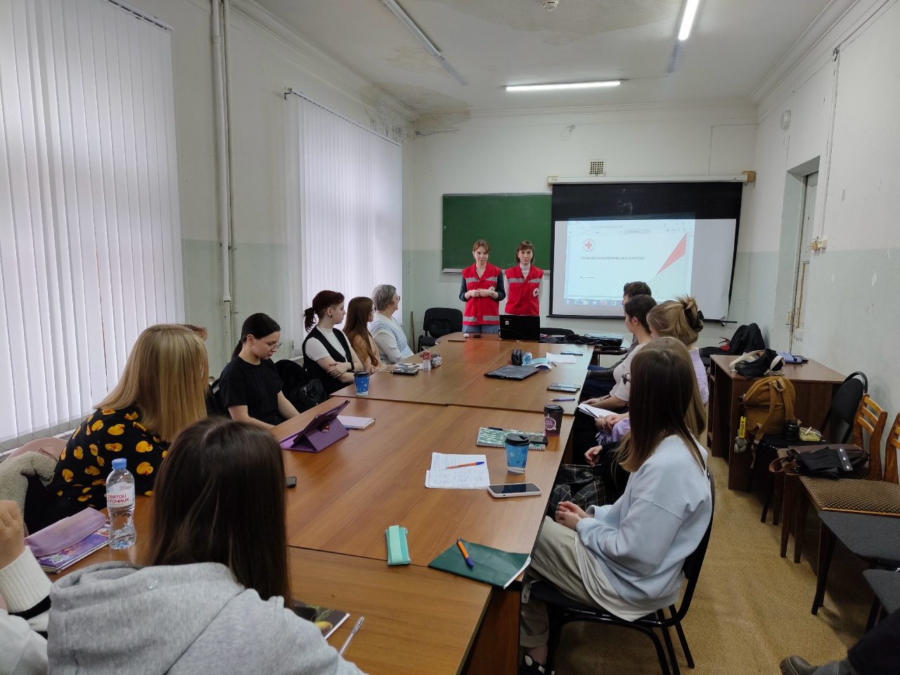В ИвГУ прошёл мастер-класс от представителей Красного Креста