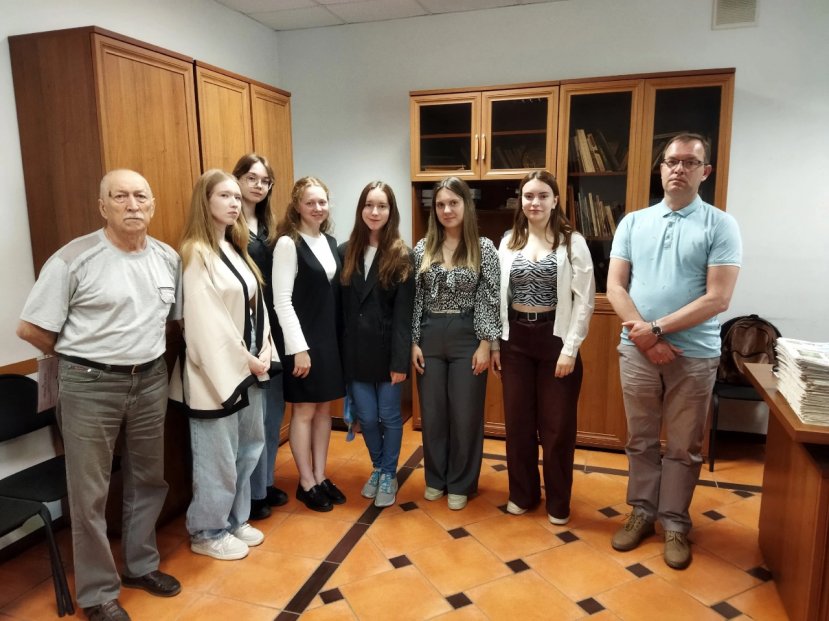 Нескучная учебная практика со студентами-журналистами 1-го курса началась с посещения редакции "Ивановской газеты".