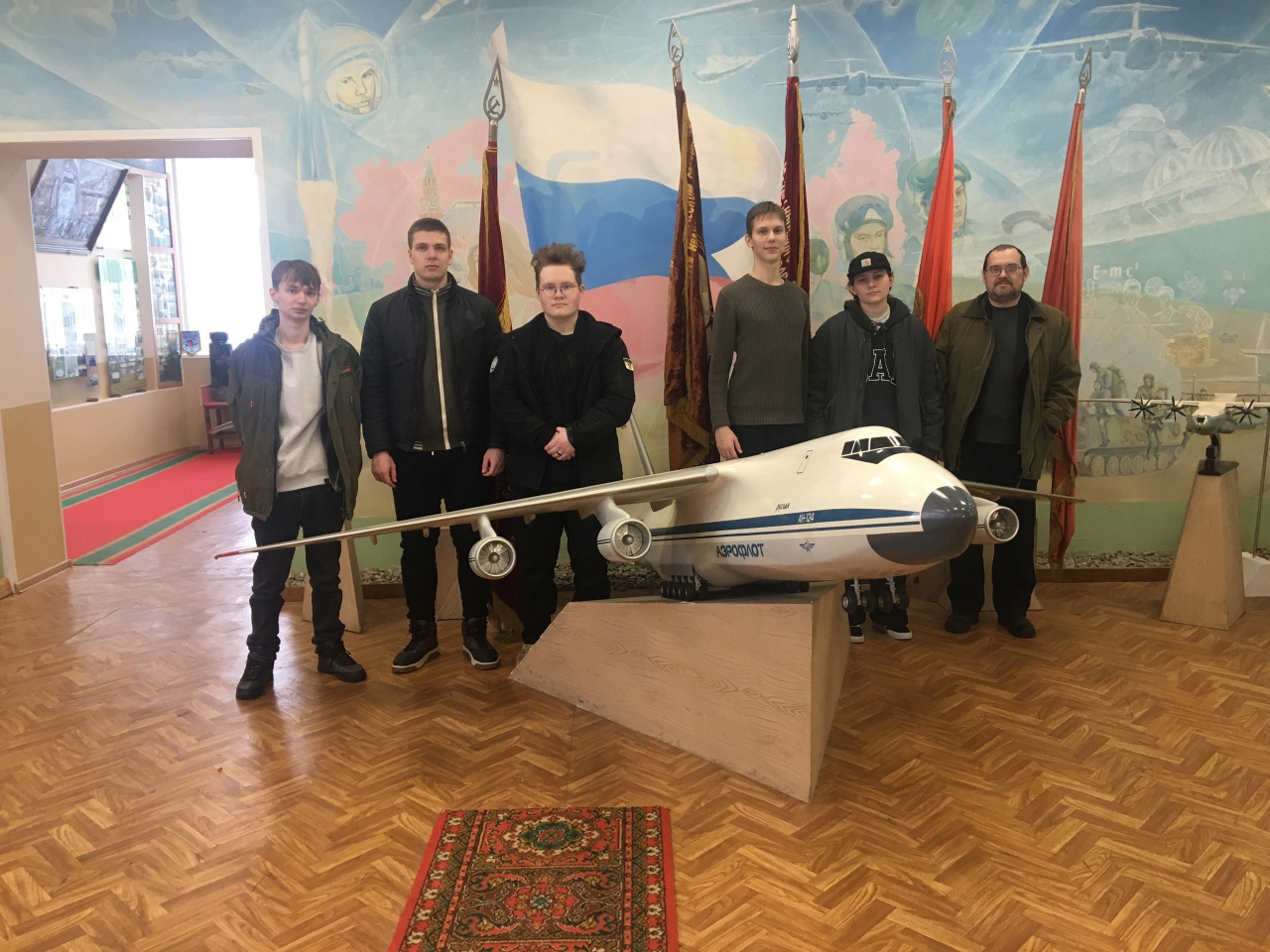 Студенты 2 и 4 курса направления «Нанотехнологии и микросистемная техника» побывали в Музее военно-транспортной авиации на аэродроме Северный в Иванове