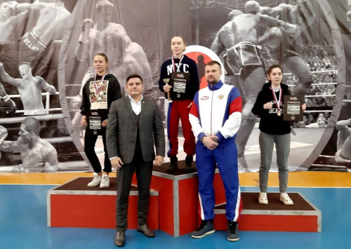 Поздравляем с высоким спортивным достижением!