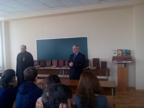 В рамках изучения курса «История религии» 23 марта на историческом факультете прошла встреча ректора Свято-Алексеевской духовной семинарии города Иваново отца Германа (Скворцова) со студентами-бакалаврами направления «История»