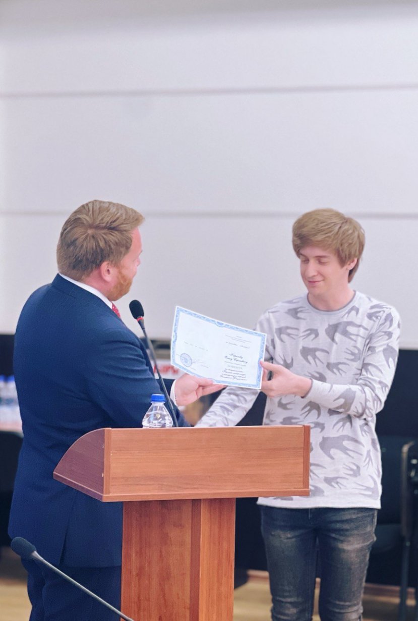 Поздравляем доцента кафедры отечественной филологии доктора филологических наук Олега Сергеевича Горелова с присвоением ученого звания доцента!