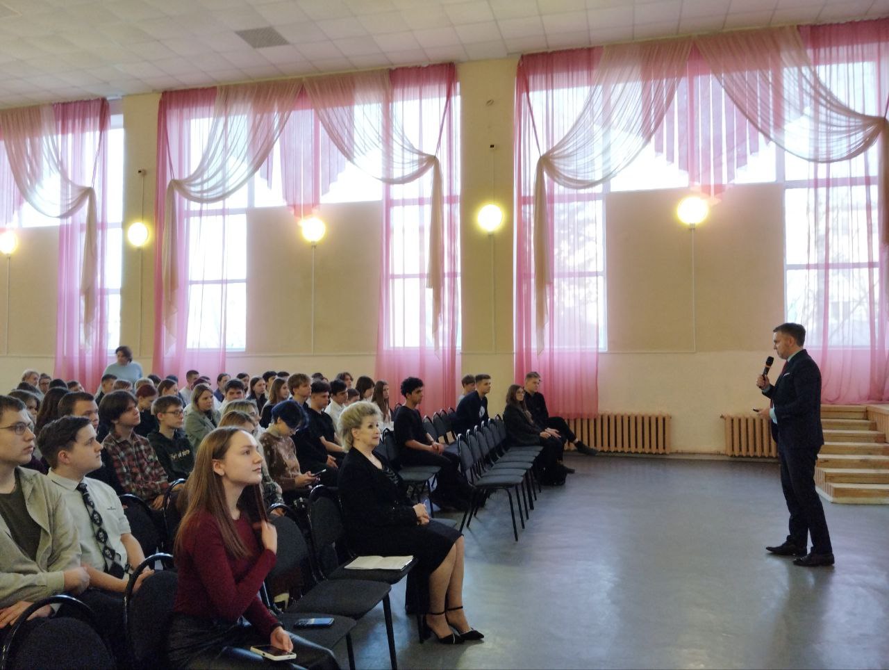 Профориентационная встреча с фурмановскими старшеклассниками