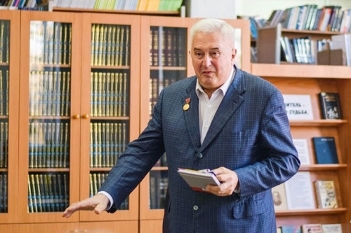 Профессор, настраивающий на оптимизм