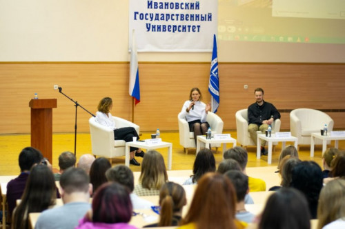 Useful talk about culture and its popularization