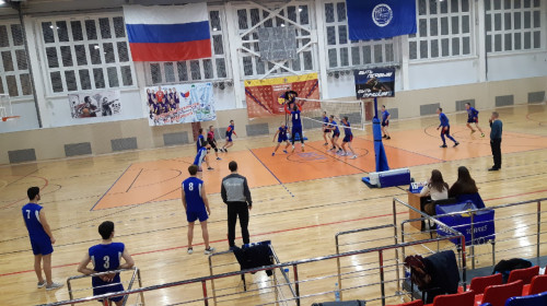 На первенстве по волейболу