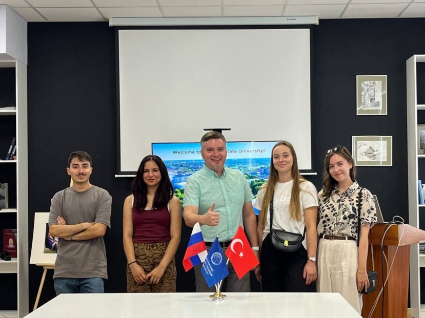 Турецкие студенты приступили к учёбе в Летней школе русского языка и культуры ИвГУ