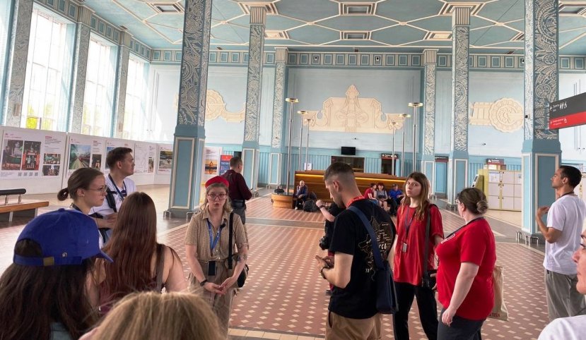 Студенты ИвГУ стали экскурсоводами для участников Всероссийского конкурса